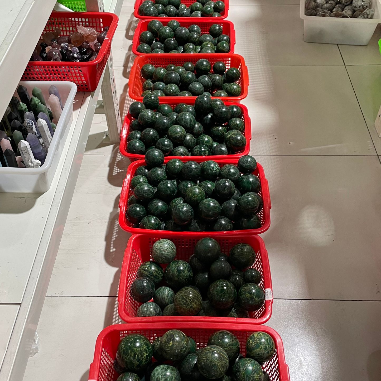 Natural Green Emerald Sphere Healing Energy Ball Meditation Home Decor Gift