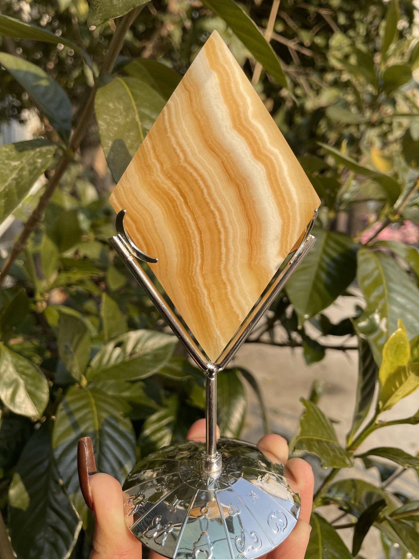 honey calcite rhombus
