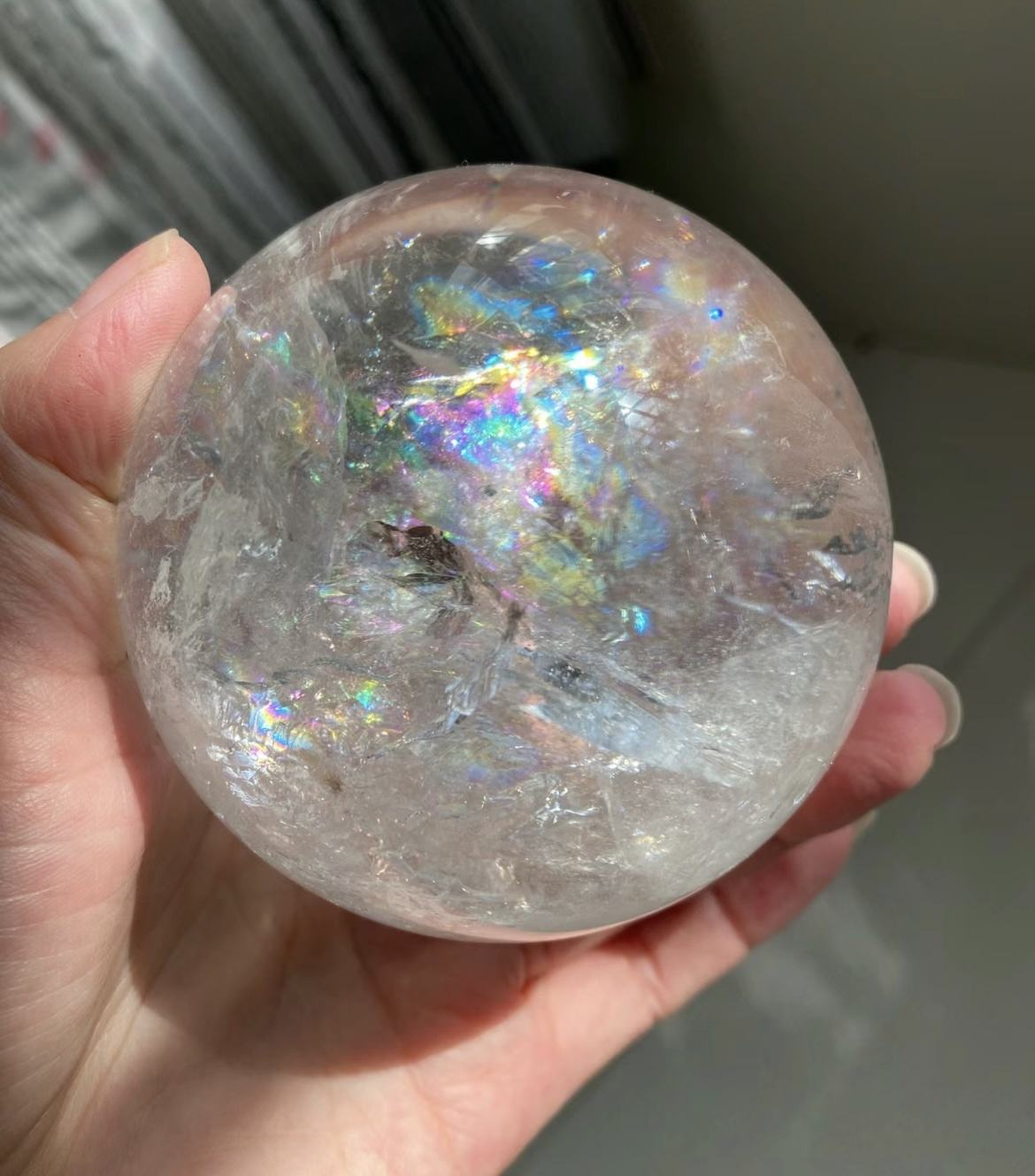 Healing Sphere Polished Clear Quartz Gemstone Ball for Home Decoration