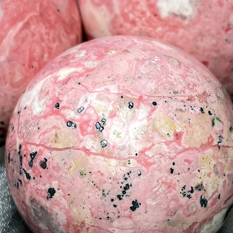 Natural Peruvian rose stone ball Heal ing Gemstone Home Decor