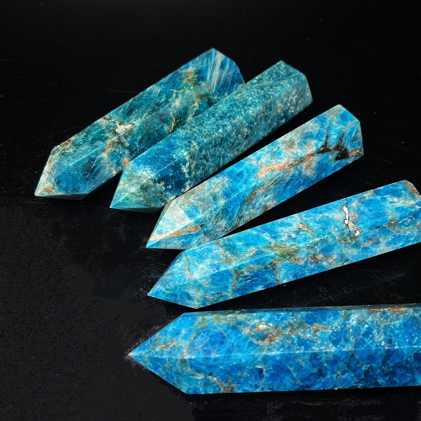Natural Blue phosphorus glow single pointed column Heal ing Gemstone Home Decor