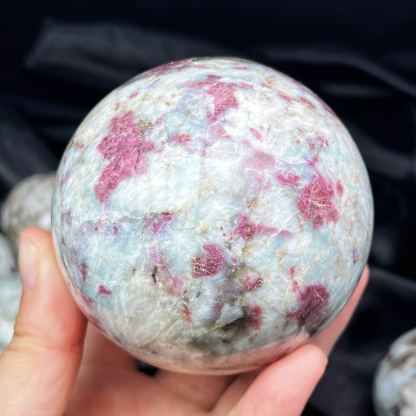 Natural Meiyun Stone Ball Heal ing Gemstone Home Decor
