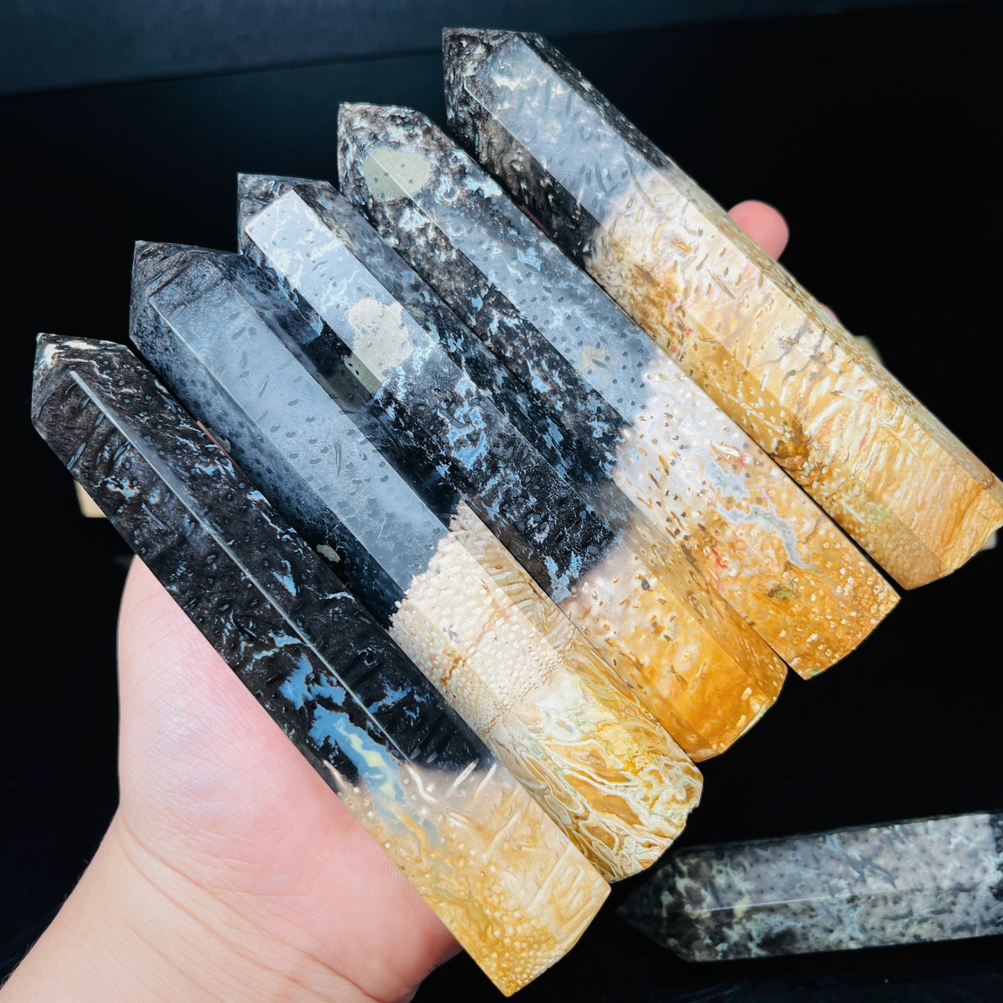 Natural Palm tree single pointed pillar Heal ing Gemstone Home Decor
