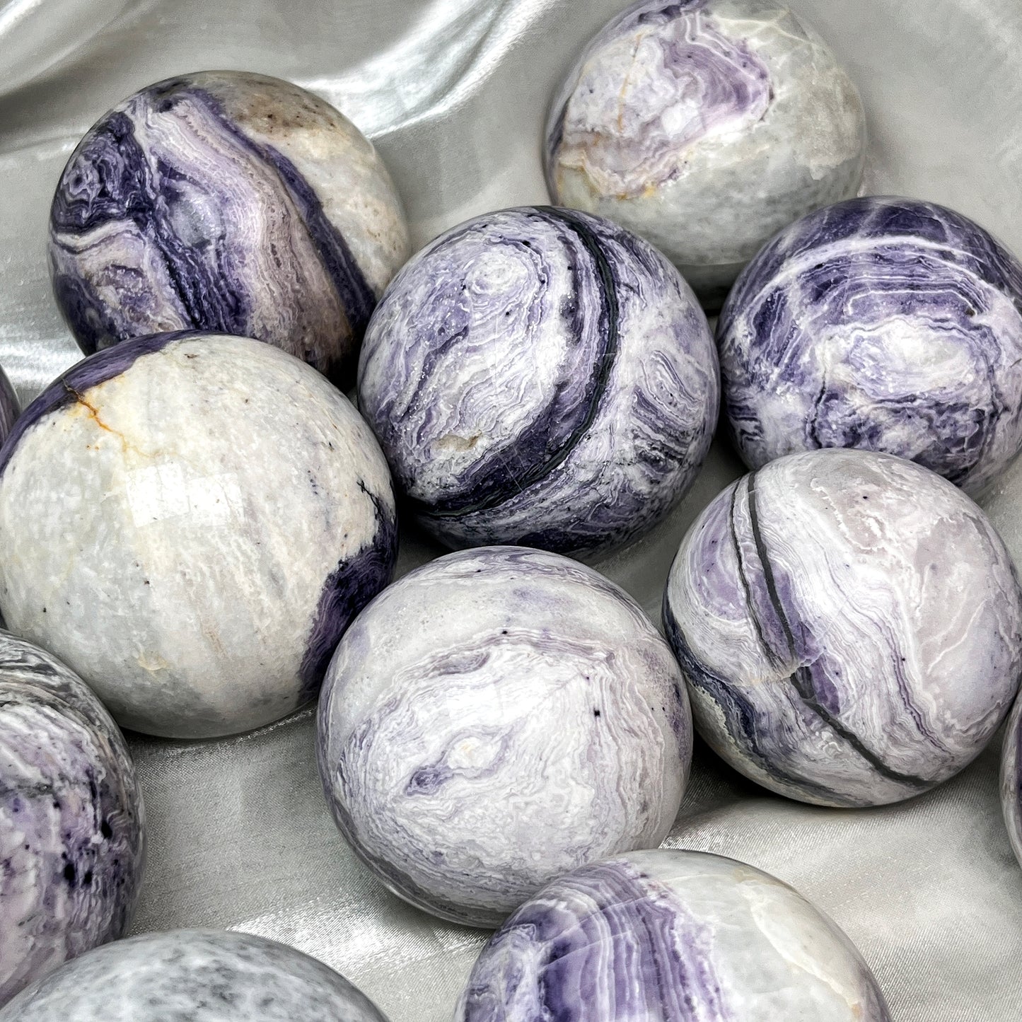Natural Purple Peacock Stone Ball Heal ing Gemstone Home Decor