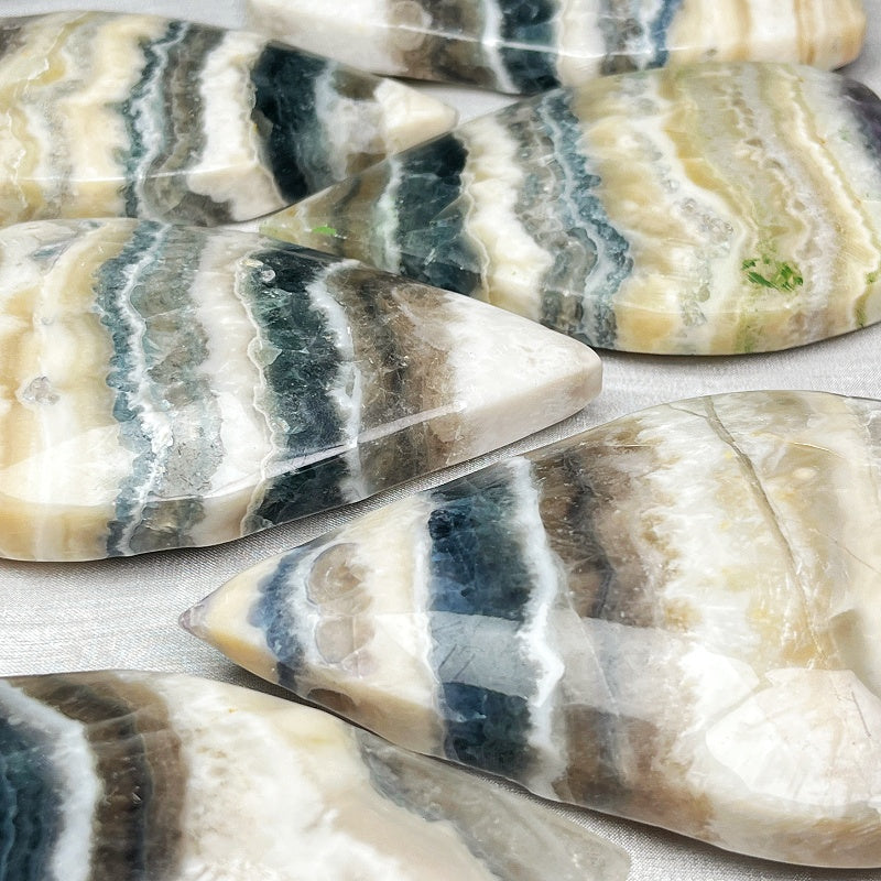 Natural Fluorescent fluorite agate ornament Heal ing Gemstone Home Decor