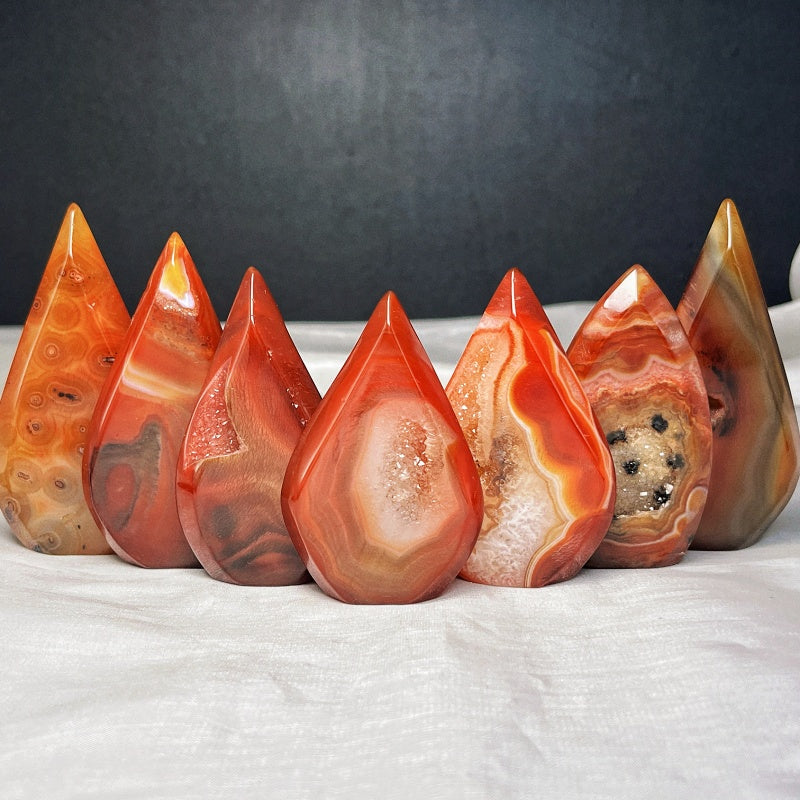 Natural Crystal Cave Red Agate Ornament Heal ing Gemstone Home Decor