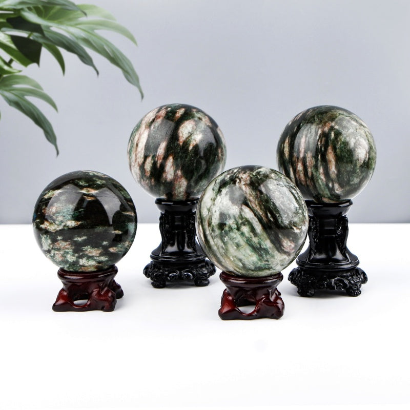 Natural Green curtain pomegranate stone ball Heal ing Gemstone Home Decor