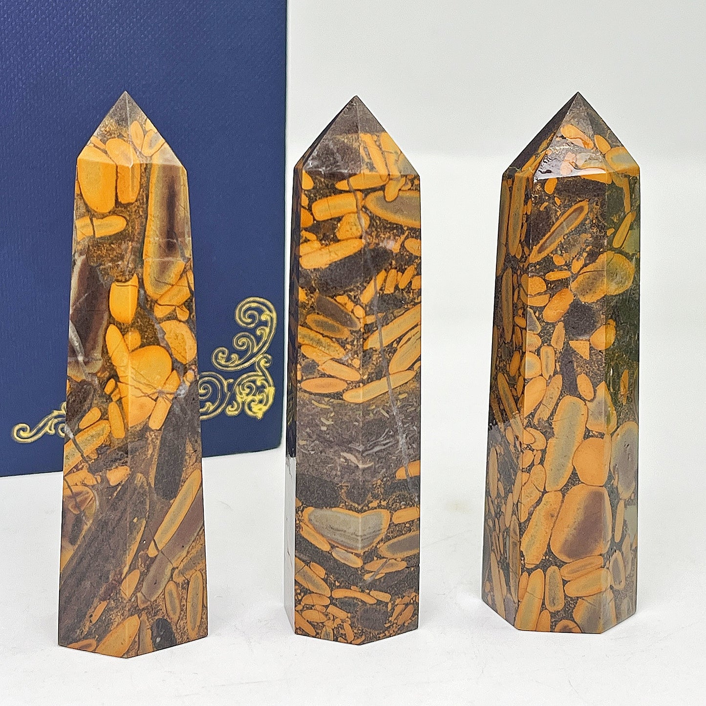 Natural Bamboo leaf green single pointed pillar Heal ing Gemstone Home Decor