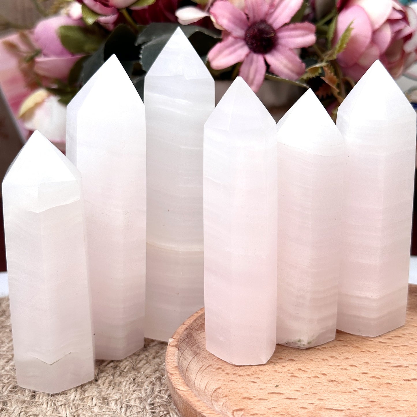 Natural Fenfang Jie Single pointed Column Heal ing Gemstone Home Decor