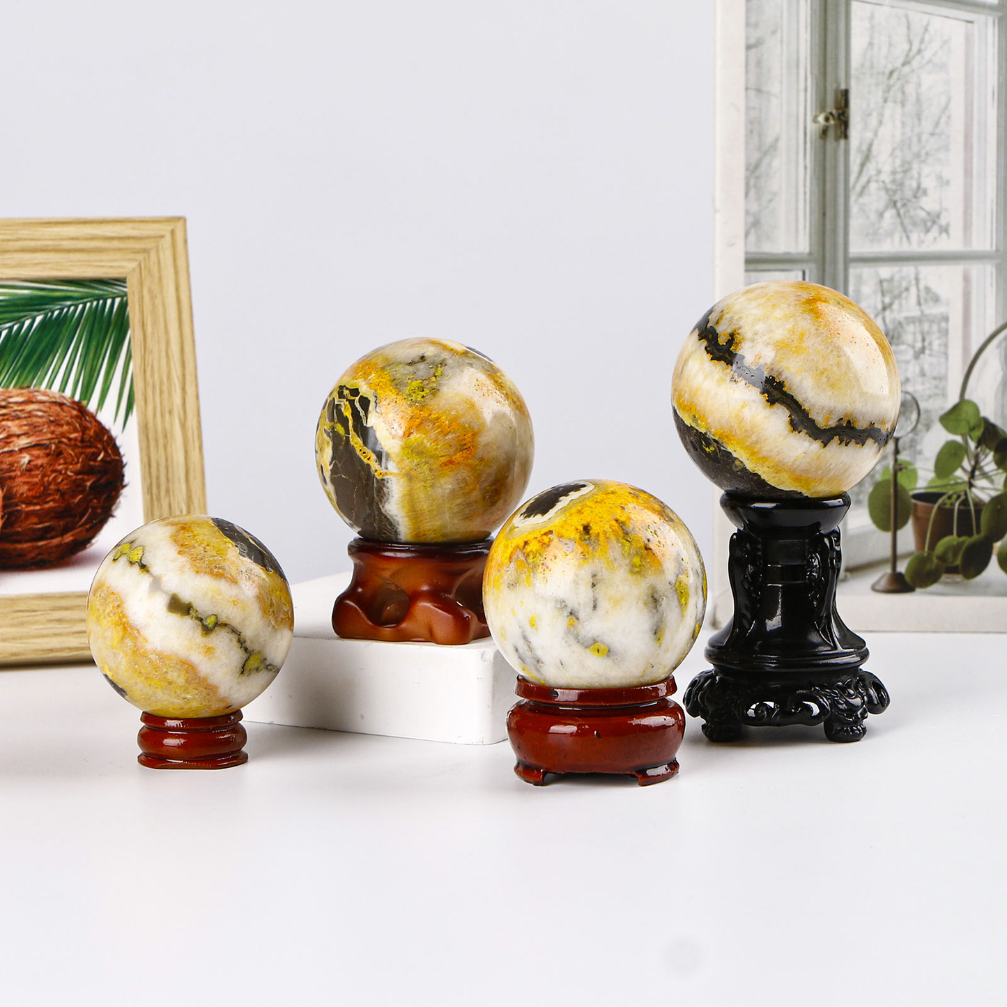 Natural Bumblebees Jasper Sphere Healing Energy Ball Meditation Home Decor Gift