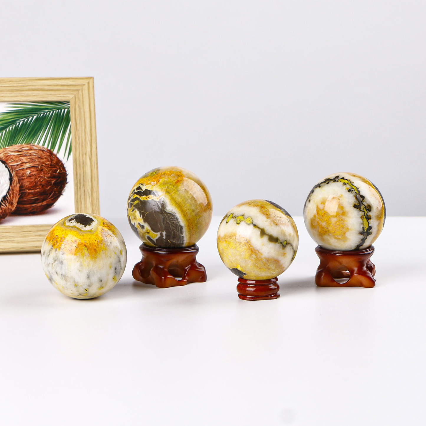Natural Bumblebees Jasper Sphere Healing Energy Ball Meditation Home Decor Gift