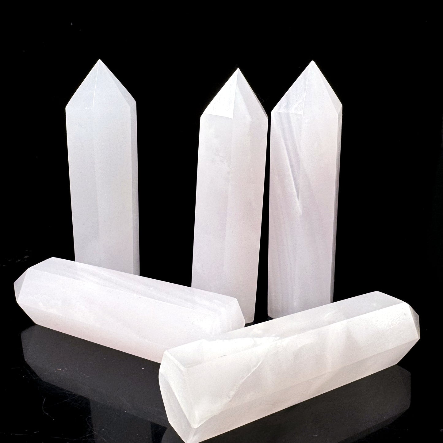Natural Fenfang Jie Single pointed Column Heal ing Gemstone Home Decor