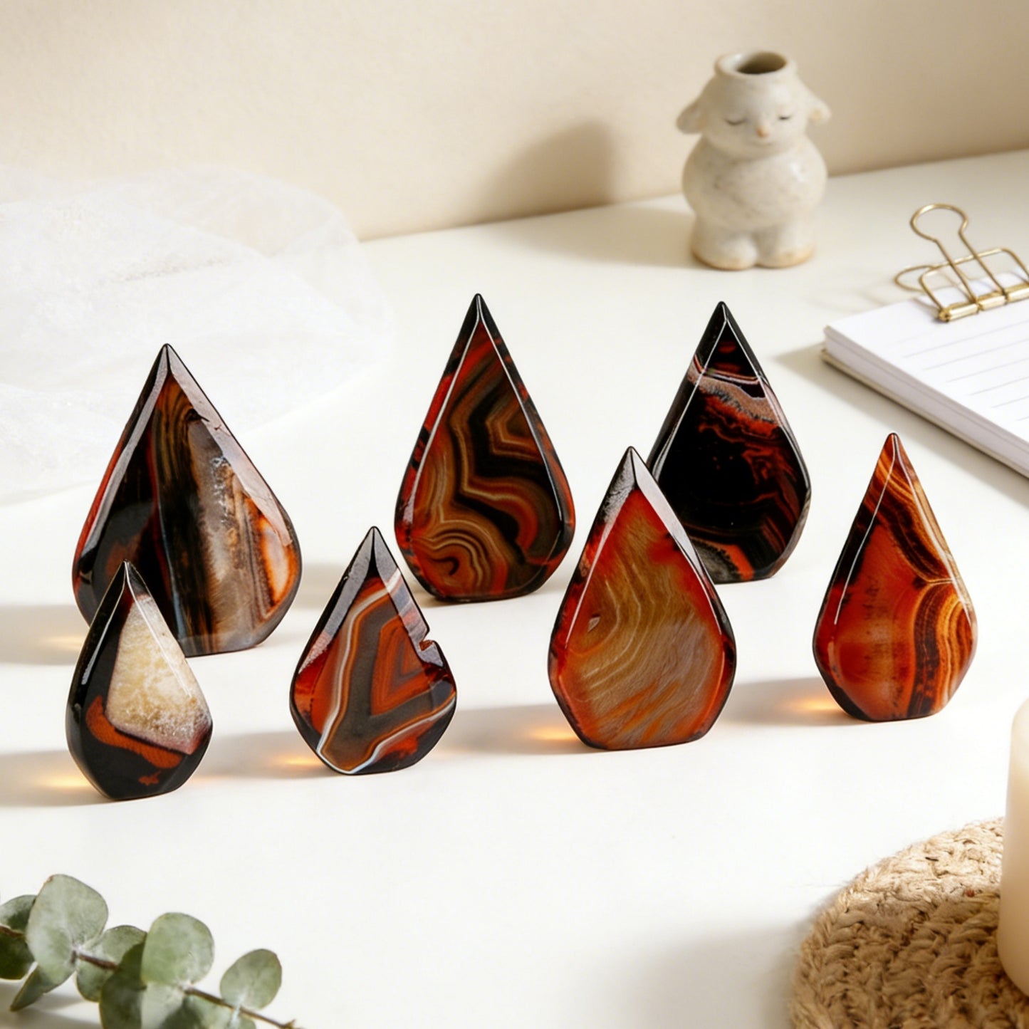 Natural Black and red wrapped agate ornament Heal ing Gemstone Home Decor