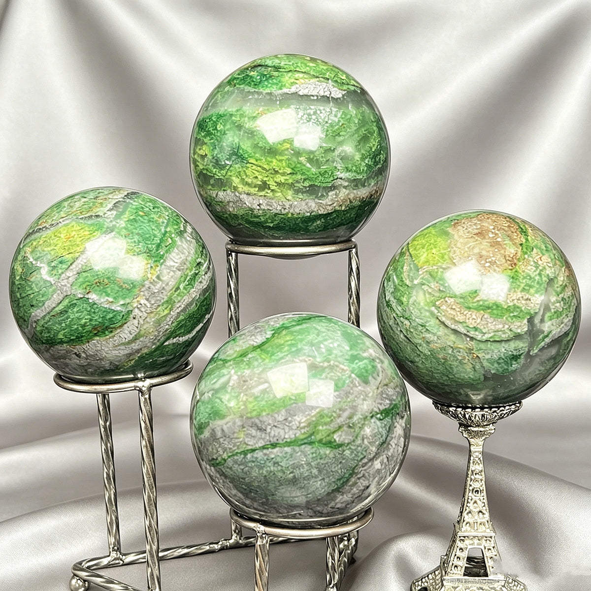 Natural African Emerald Ball Heal ing Gemstone Home Decor