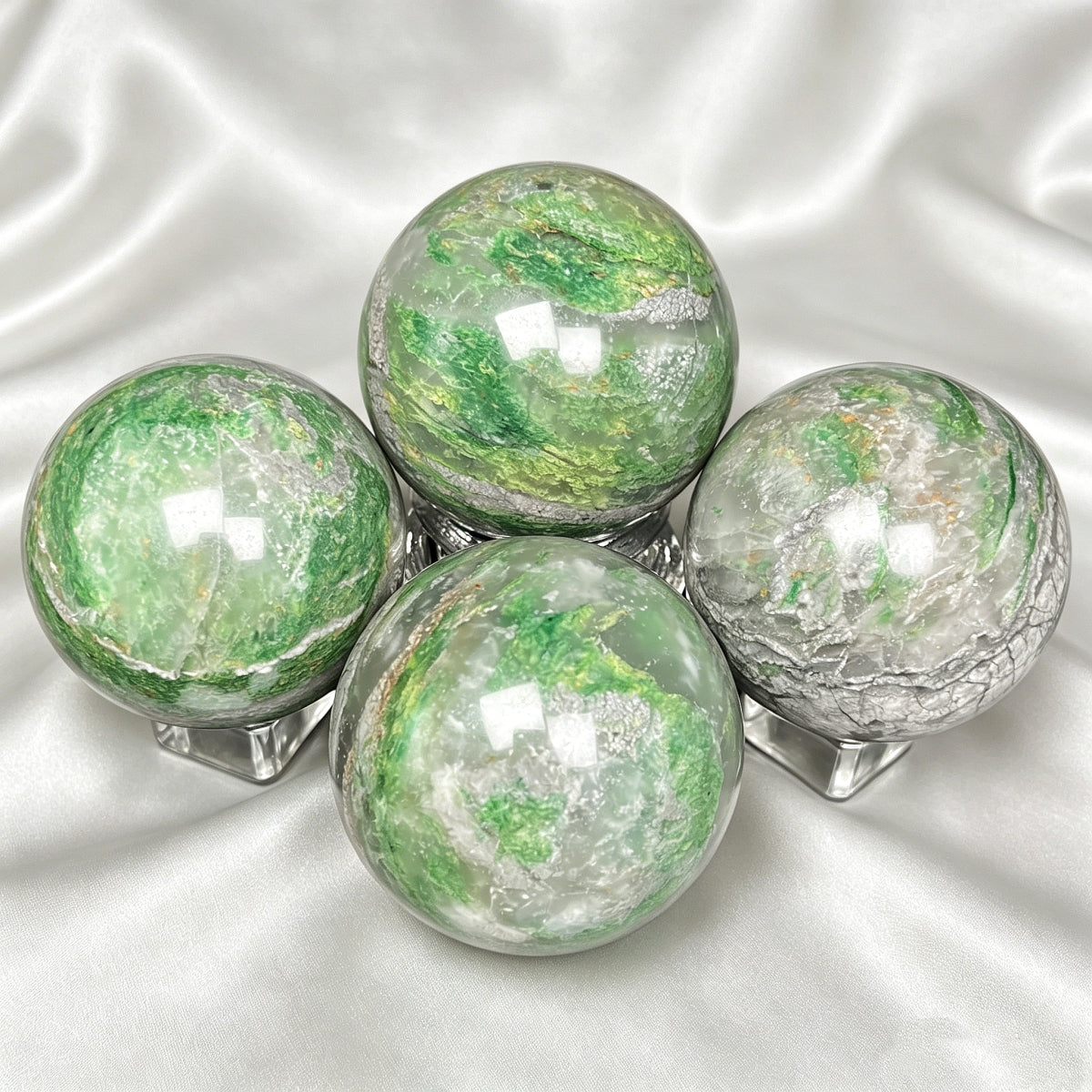 Natural African Emerald Ball Heal ing Gemstone Home Decor