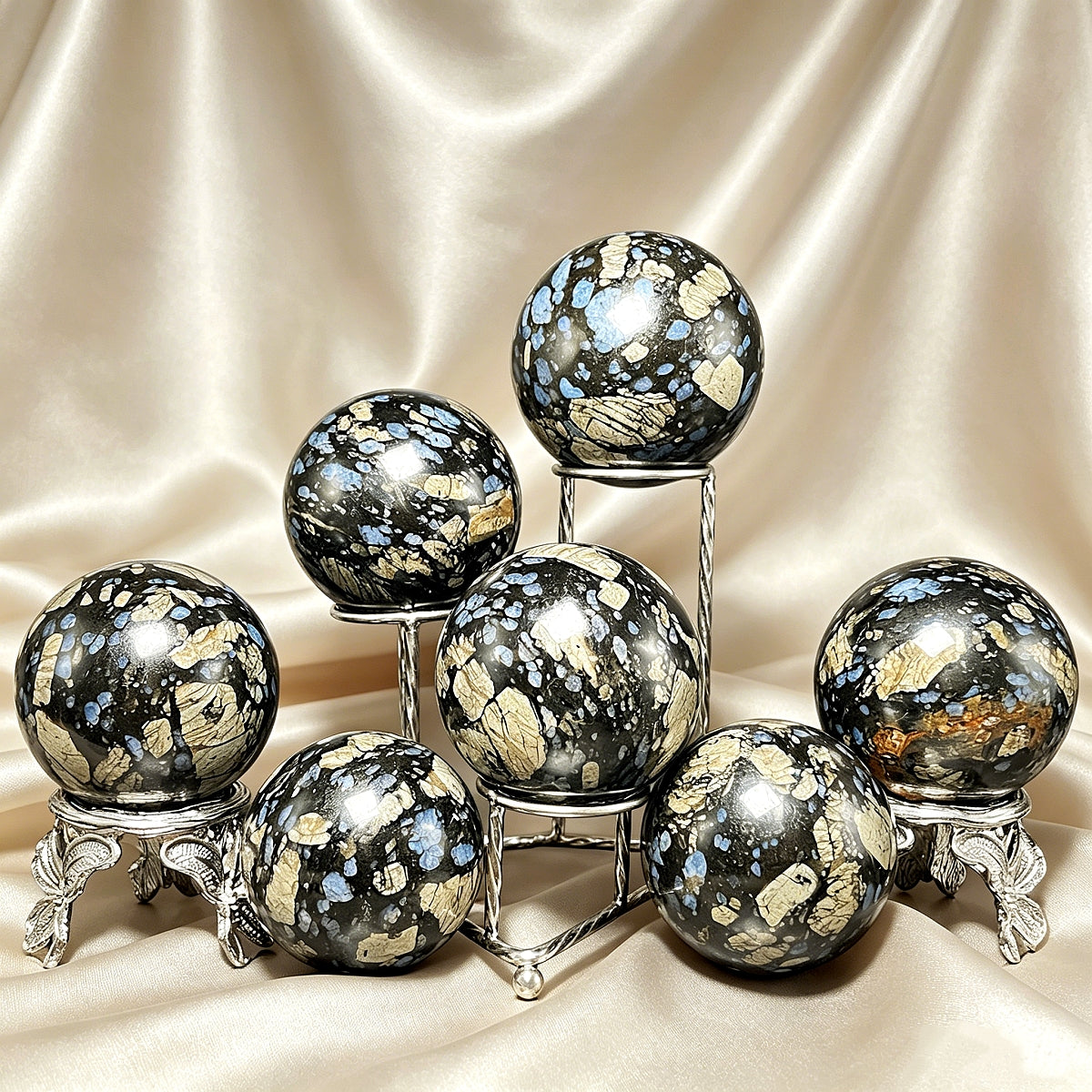 Natural Black and Blue Sparkle Stone Ball Heal ing Gemstone Home Decor