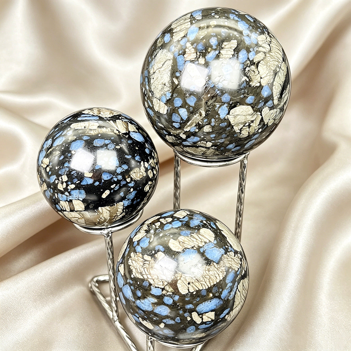 Natural Black and Blue Sparkle Stone Ball Heal ing Gemstone Home Decor