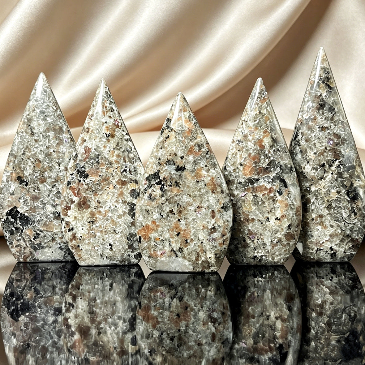 Natural Flame Stone Ornament Heal ing Gemstone Home Decor