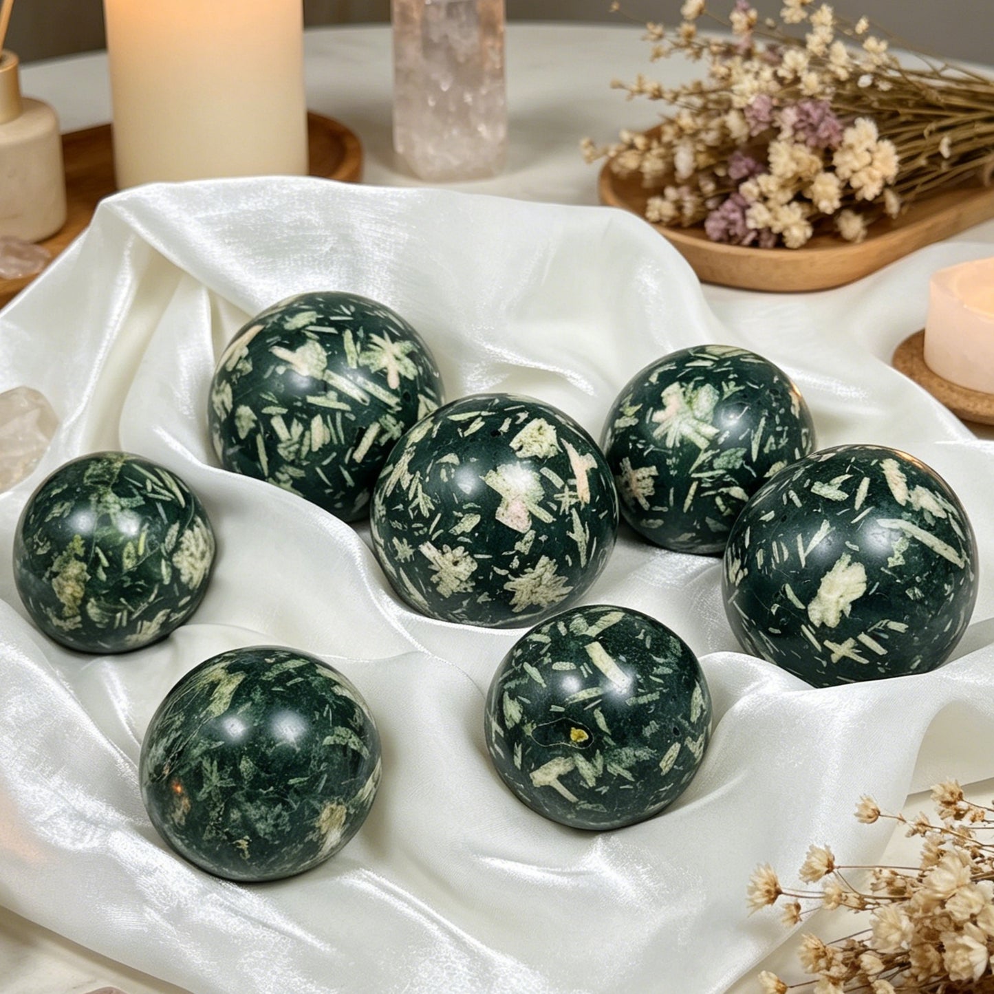 Natural Green Lotus Stone Ball Heal ing Gemstone Home Decor