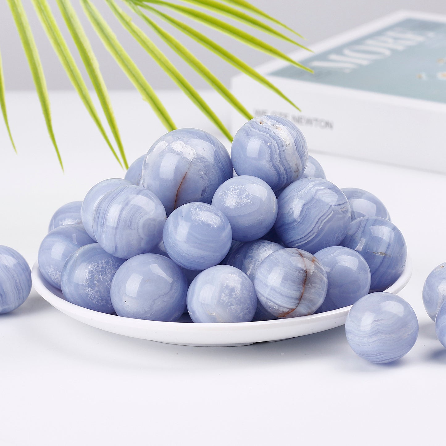 Natural Crystal Cave Blue Pattern Agate Ball Heal ing Gemstone Home Decor
