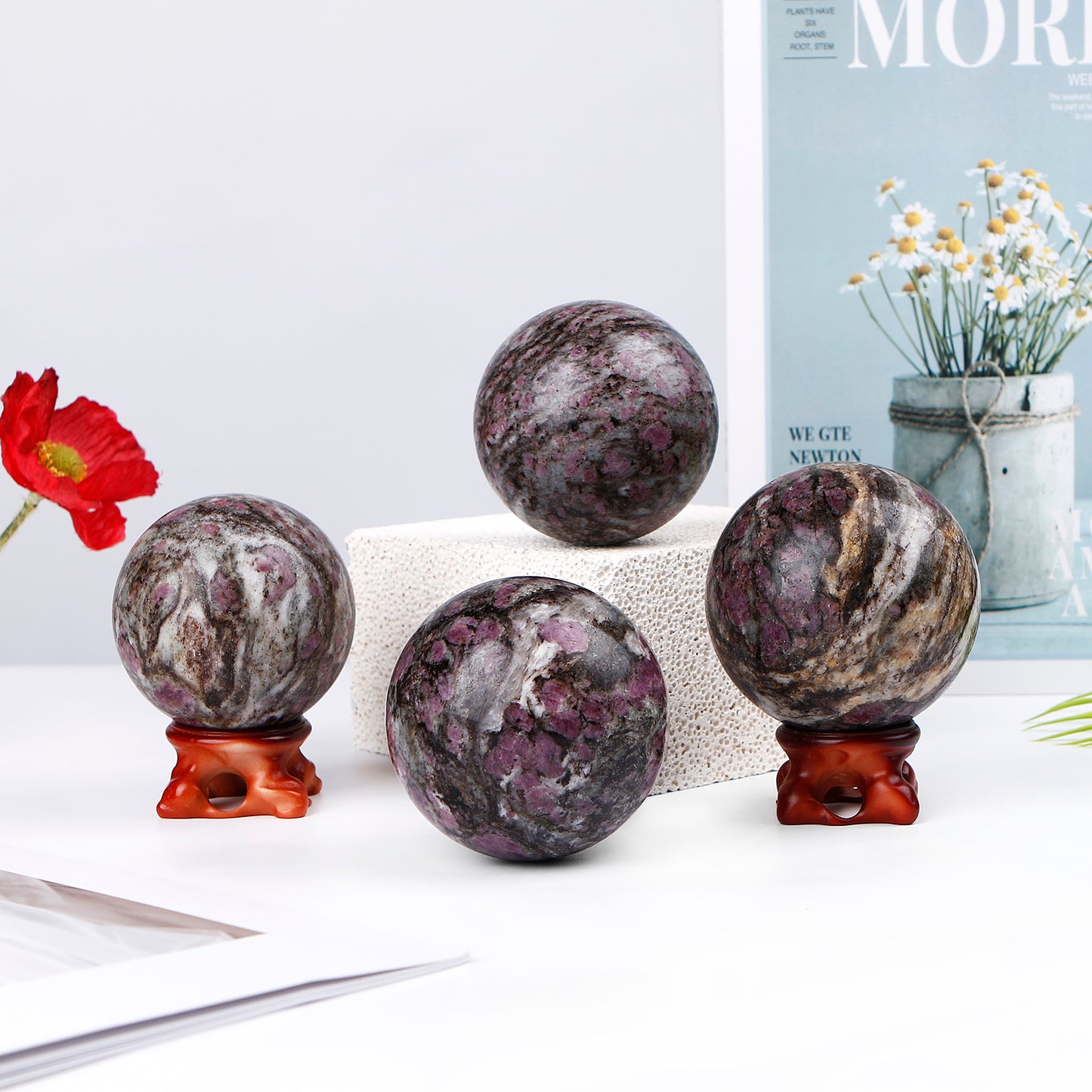 Natural Red Treasure Thousand Layer Stone Ball Heal ing Gemstone Home Decor