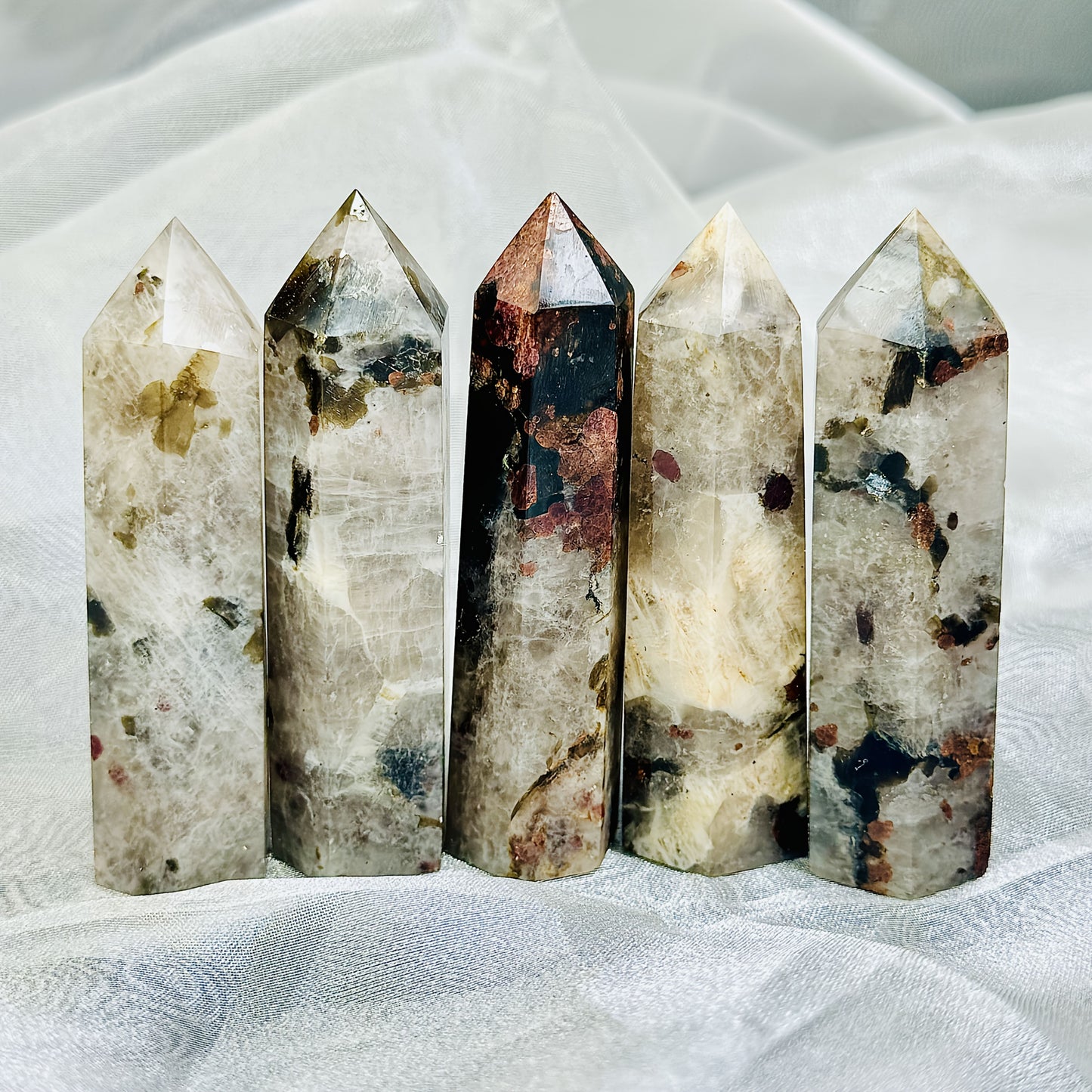 Natural Garnet silver mica single pointed column Heal ing Gemstone Home Decor