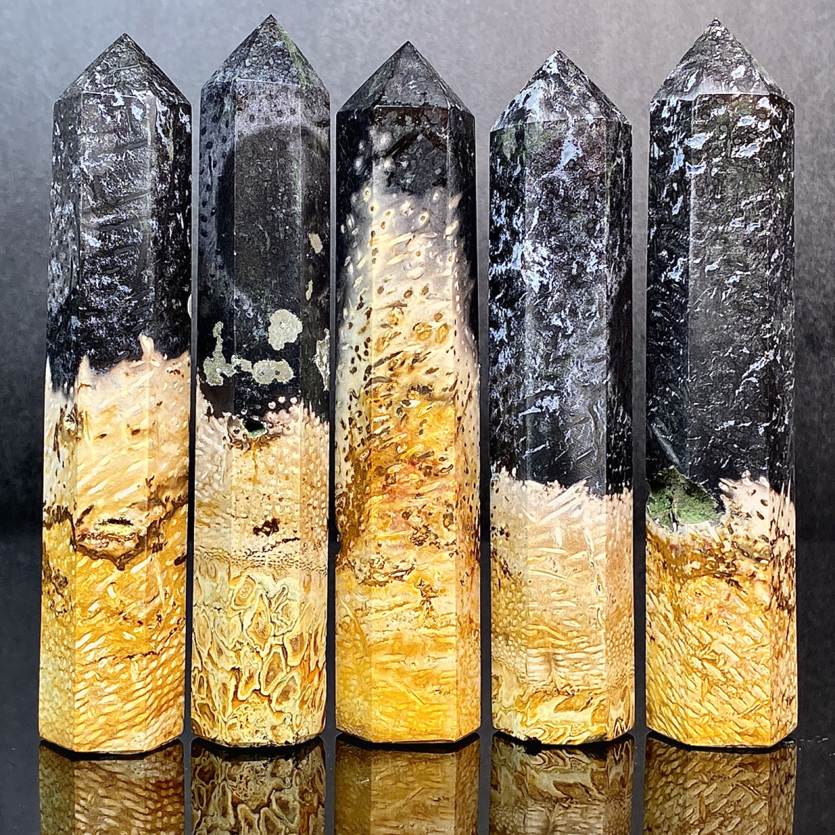 Natural  Palm tree single pointed pillar Heal ing Gemstone Home Decor