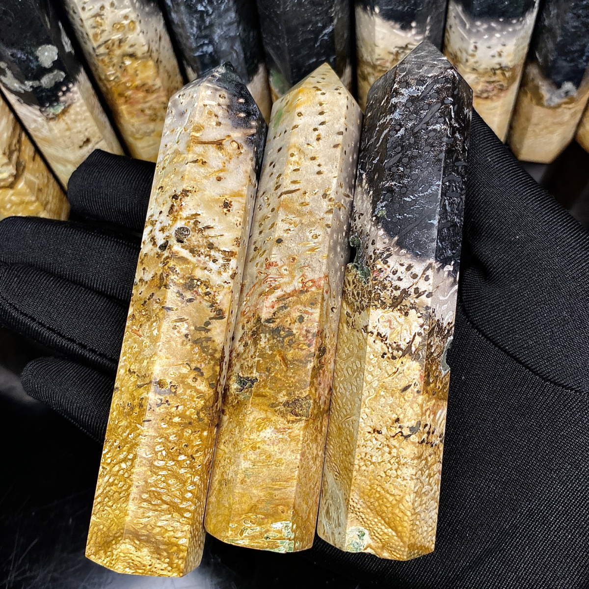 Natural  Palm tree single pointed pillar Heal ing Gemstone Home Decor