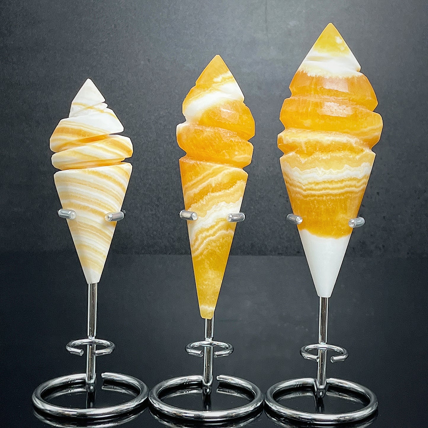 Natural Huang Fangjie Carved Ice Cream Heal ing Gemstone Home Decor