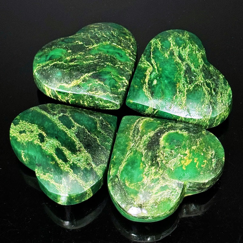 Natural Carving Love with Ancestral Green Heal ing Gemstone Home Decor