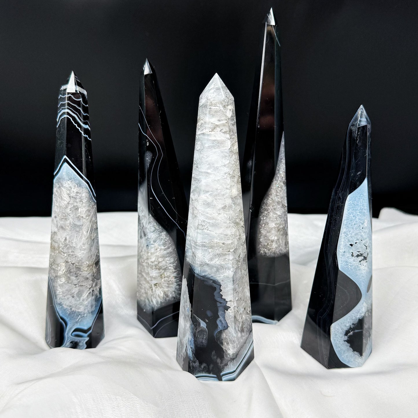 Natural  Black wrapped agate tower Heal ing Gemstone Home Decor