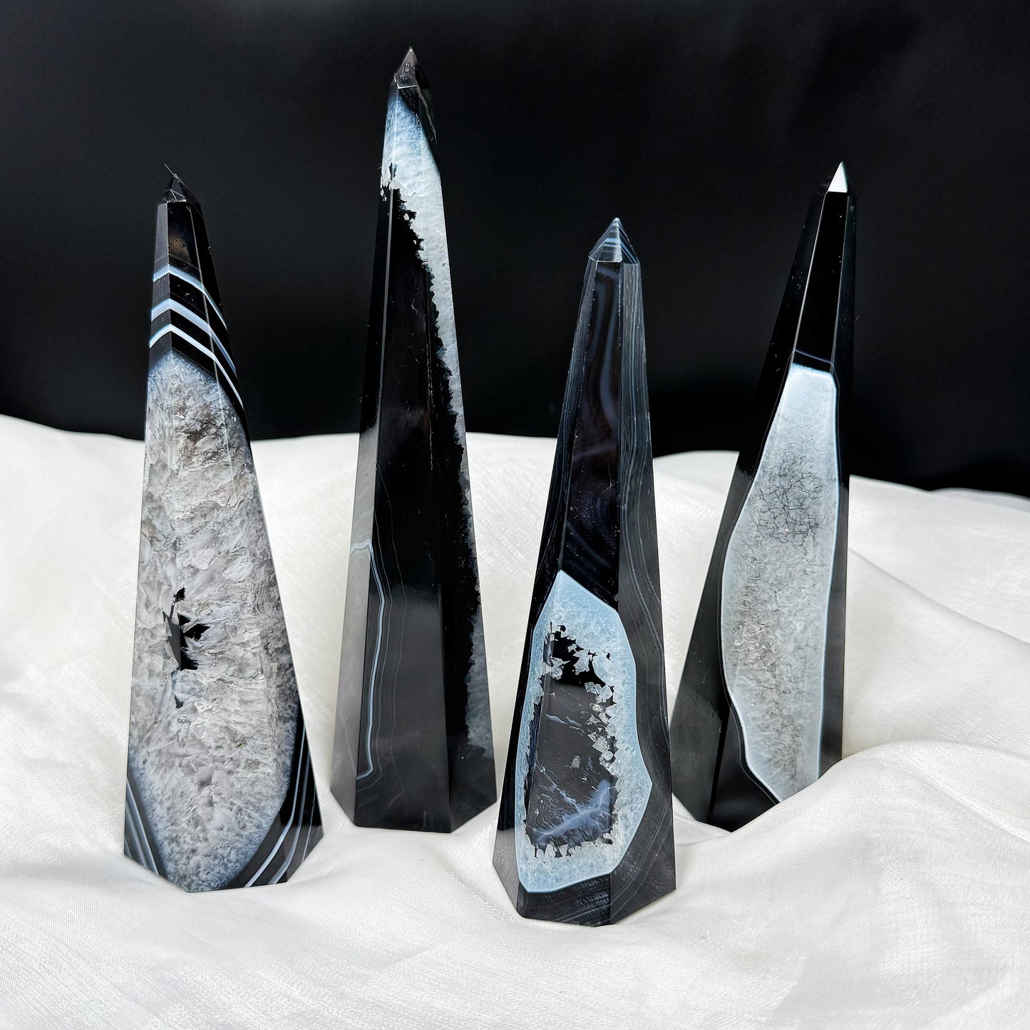 Natural  Black wrapped agate tower Heal ing Gemstone Home Decor
