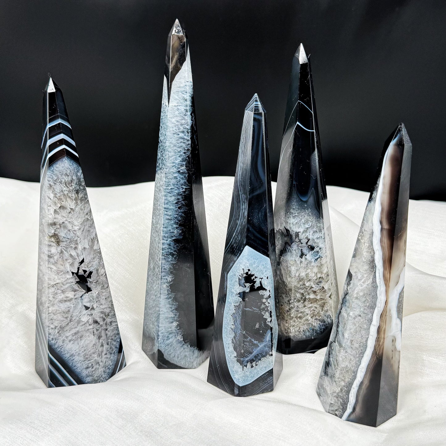 Natural  Black wrapped agate tower Heal ing Gemstone Home Decor