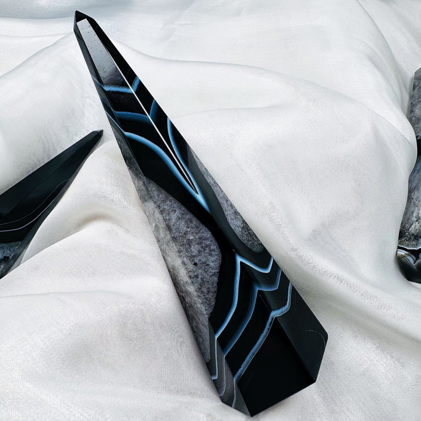 Natural  Black wrapped agate tower Heal ing Gemstone Home Decor