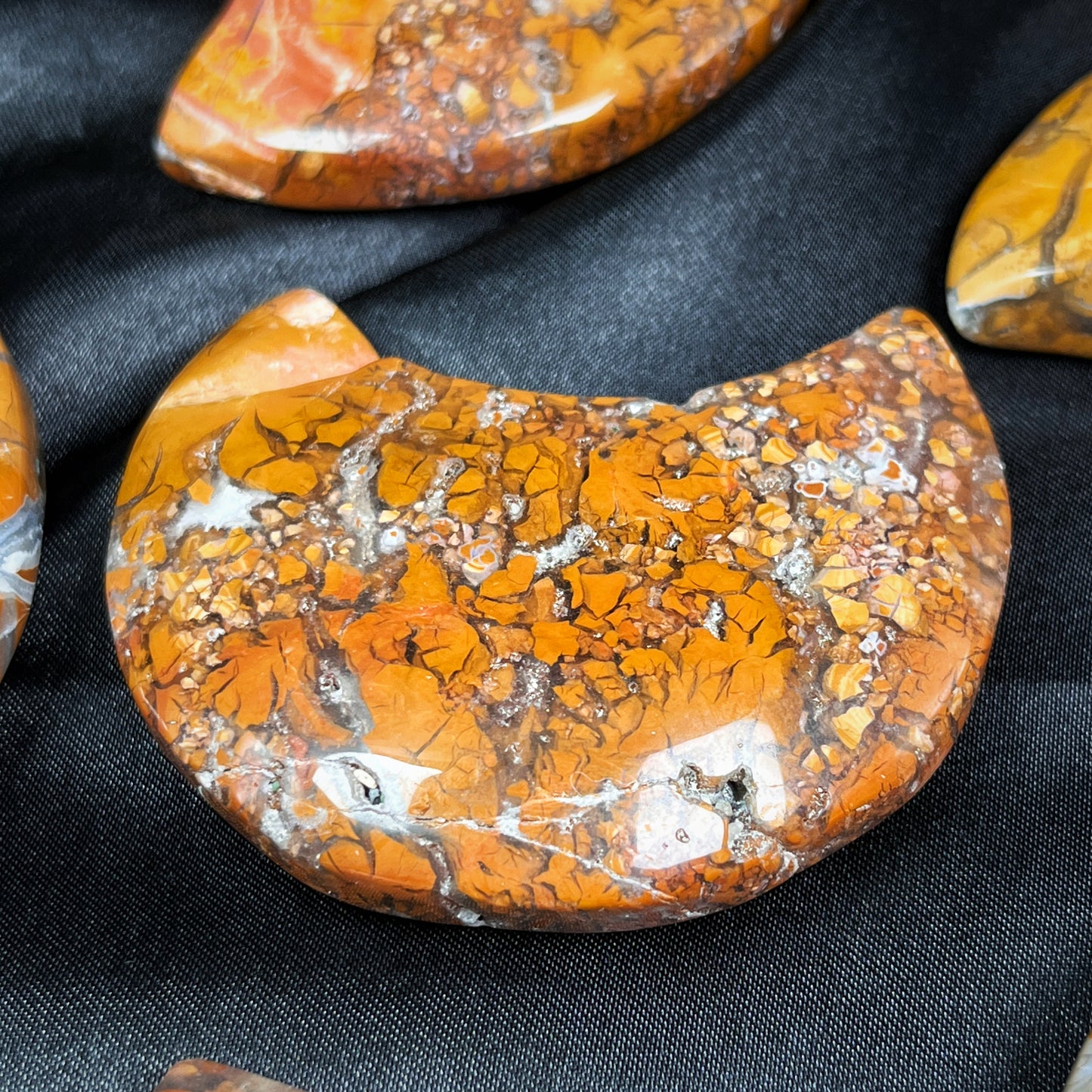 Natural Yellow Cherry Blossoms Agate Moon Heal ing Gemstone Home Decor