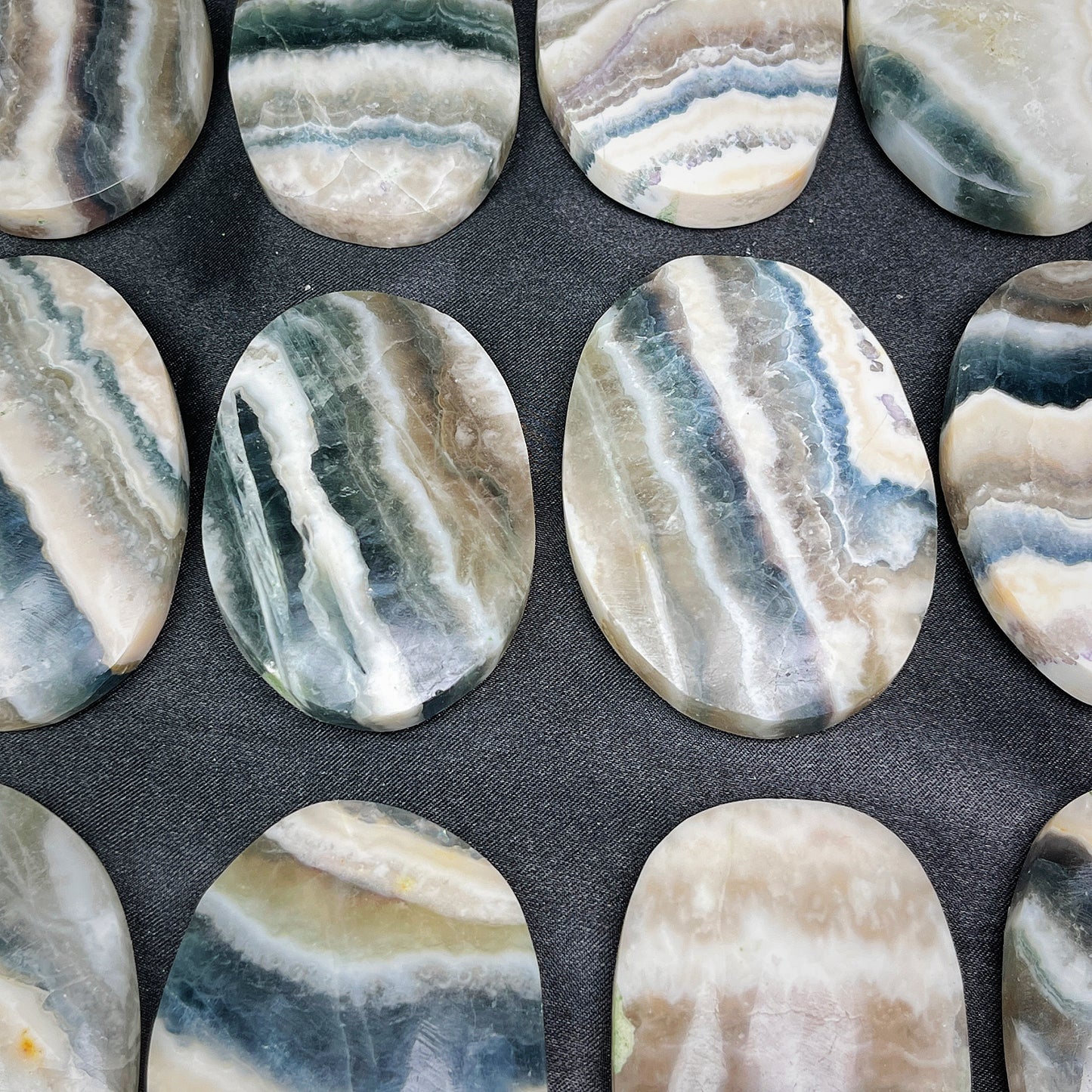 Natural Playing with fluorescent fluorite Healing  Gemstone Home Decor