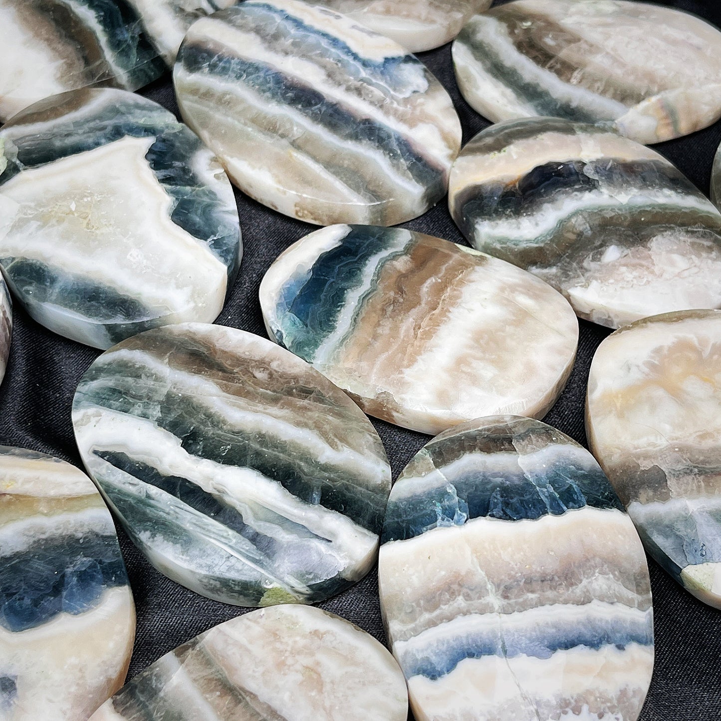 Natural Playing with fluorescent fluorite Healing  Gemstone Home Decor