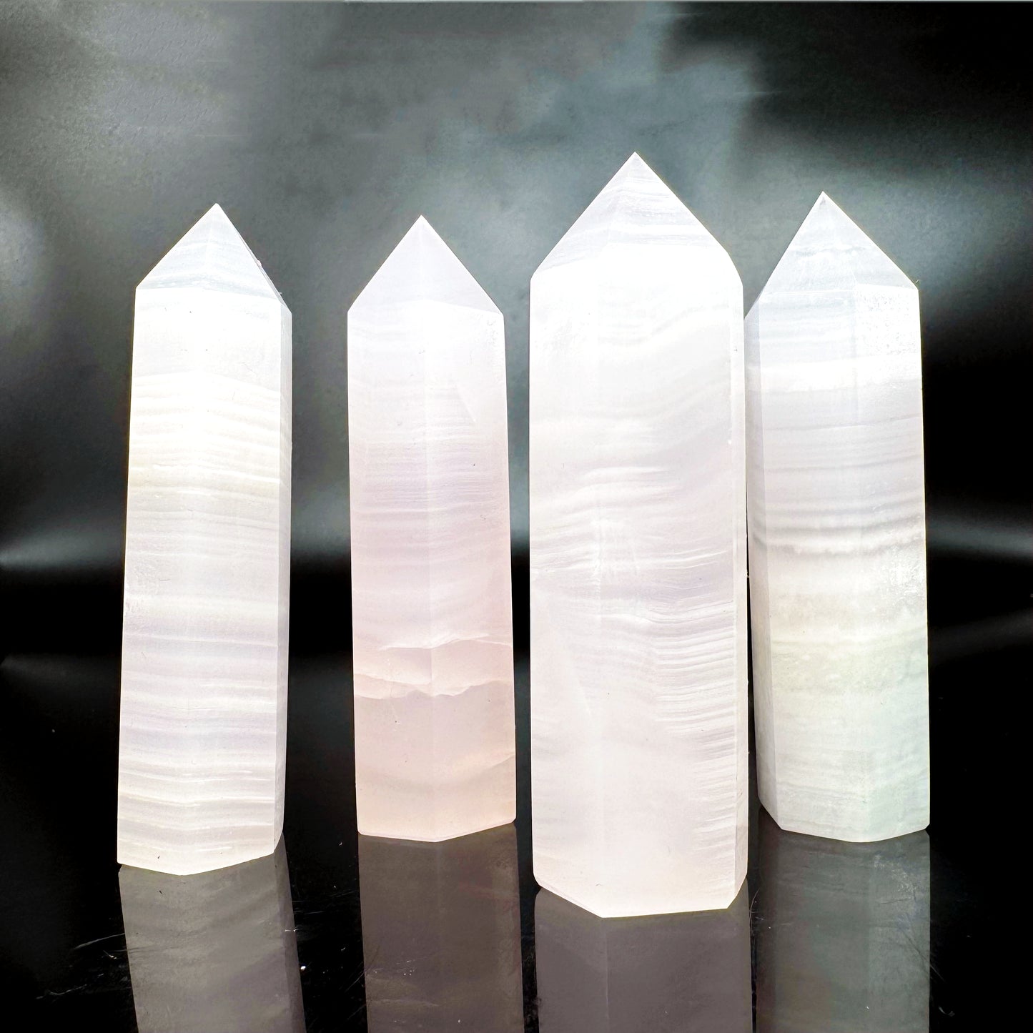 Natural Fenfang Jie Single pointed Column Heal ing Gemstone Home Decor