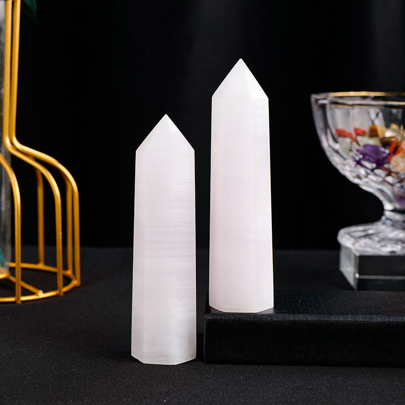 Natural Fenfang Jie Single pointed Column Heal ing Gemstone Home Decor
