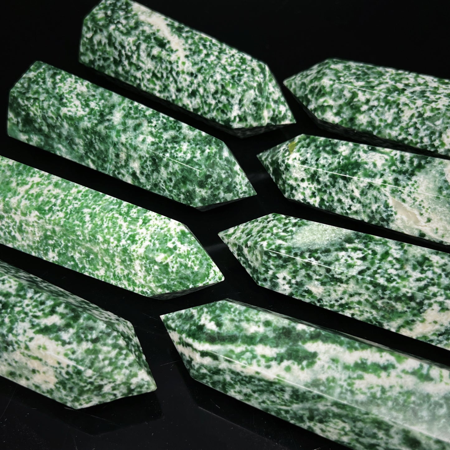 Natural Qinghai Cuidan Sharp Pillar Heal ing Gemstone Home Decor