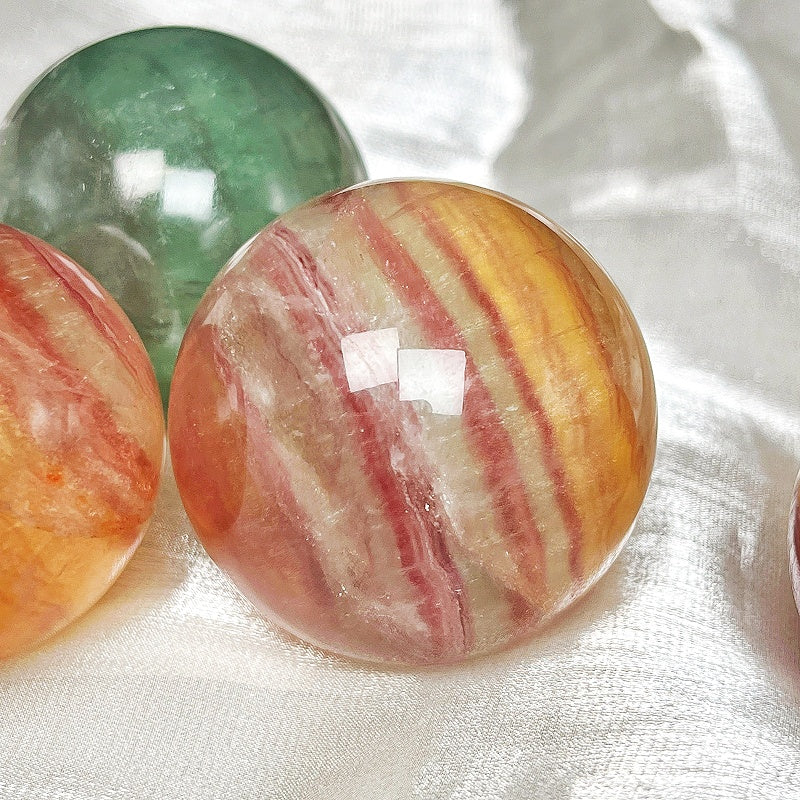 Natural Candy Firefly Stone Ball Heal ing Gemstone Home Decor
