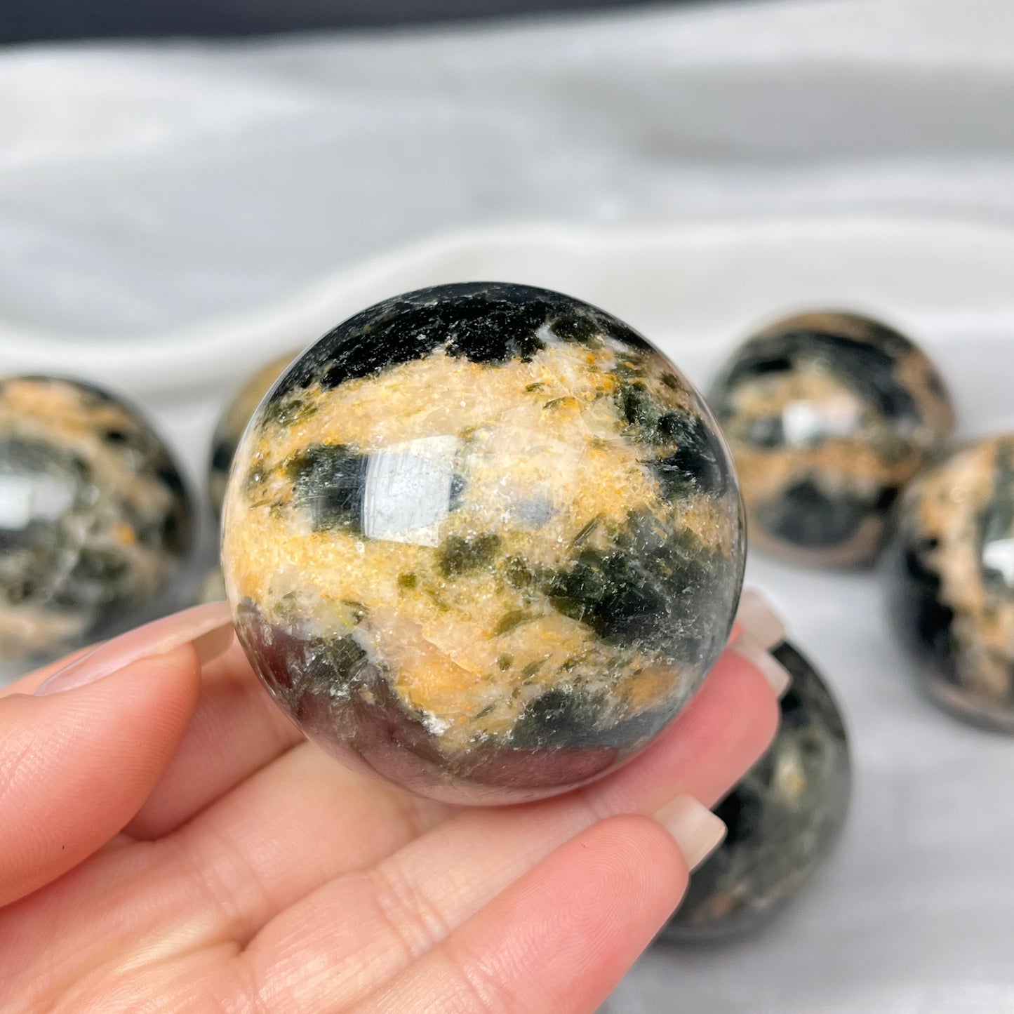 Natural Tiger skin mica ball Heal ing Gemstone Home Decor