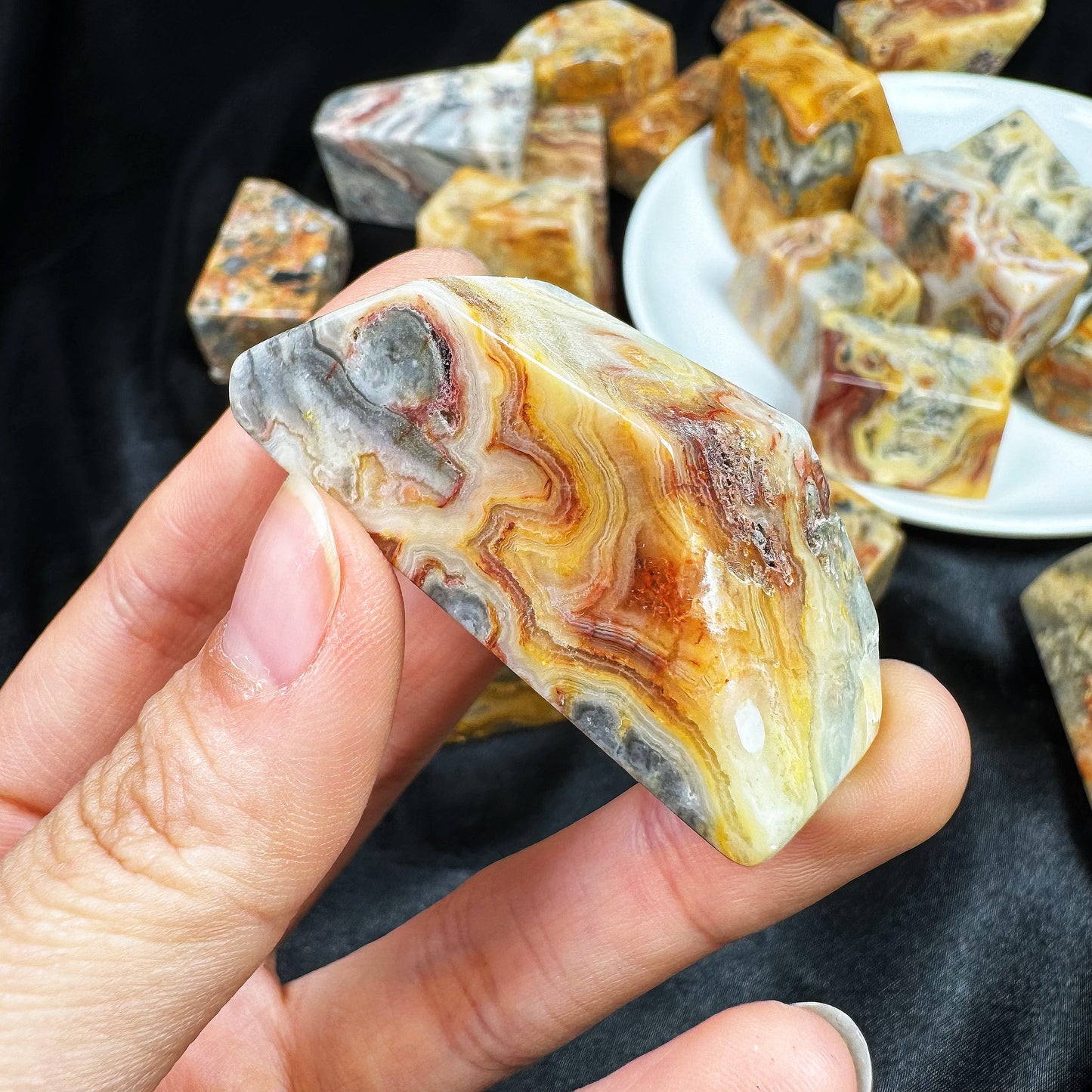 Natural Crazy Agate Random Form Heal ing Gemstone Home Decor