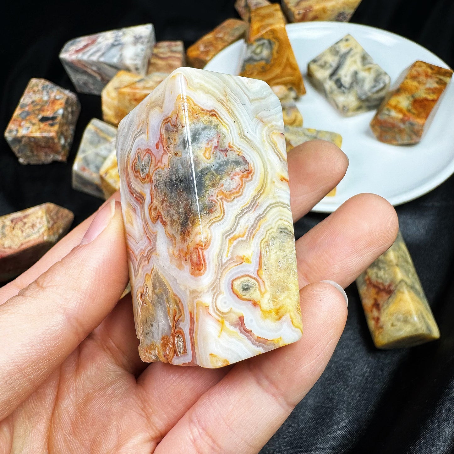 Natural Crazy Agate Random Form Heal ing Gemstone Home Decor