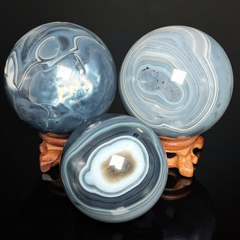 Natural Black gray wrapped agate ball Heal ing Gemstone Home Decor
