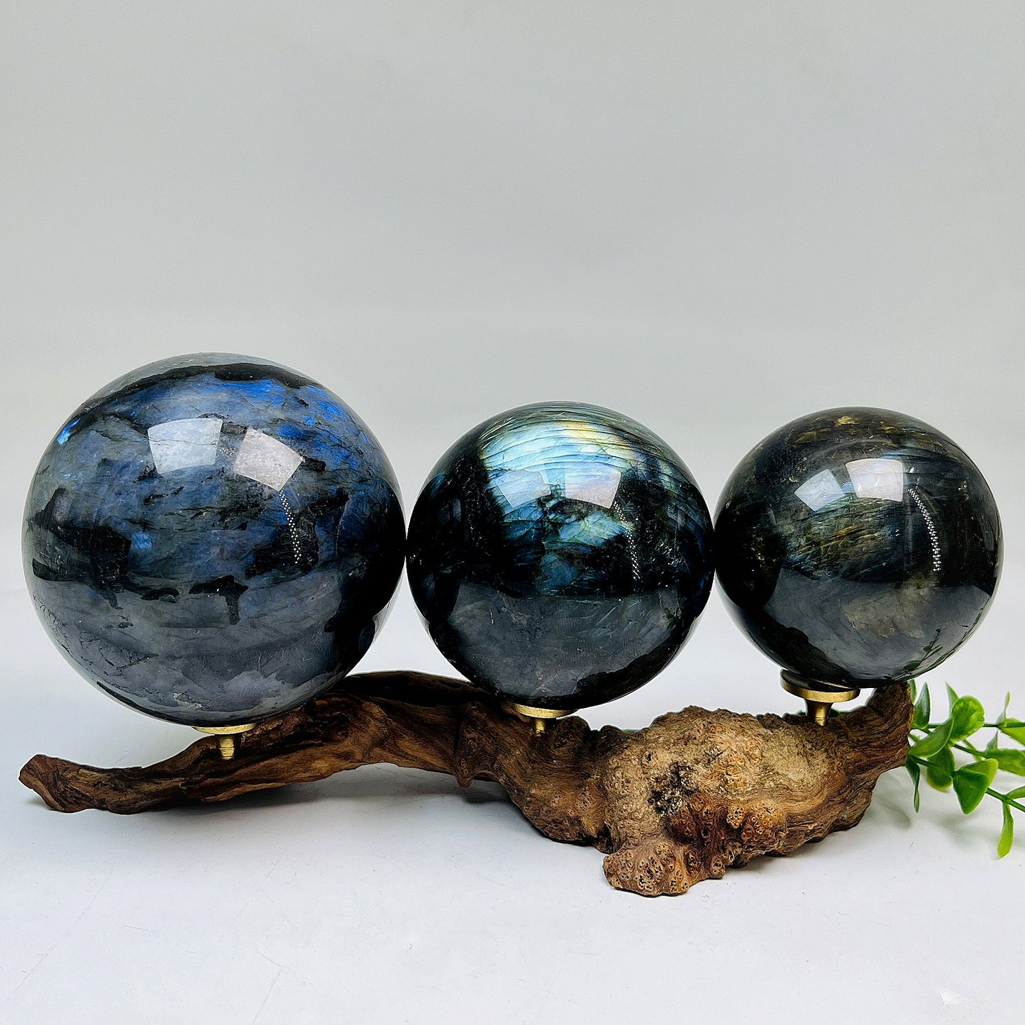 Natural  elongated stone ball Heal ing Gemstone Home Decor