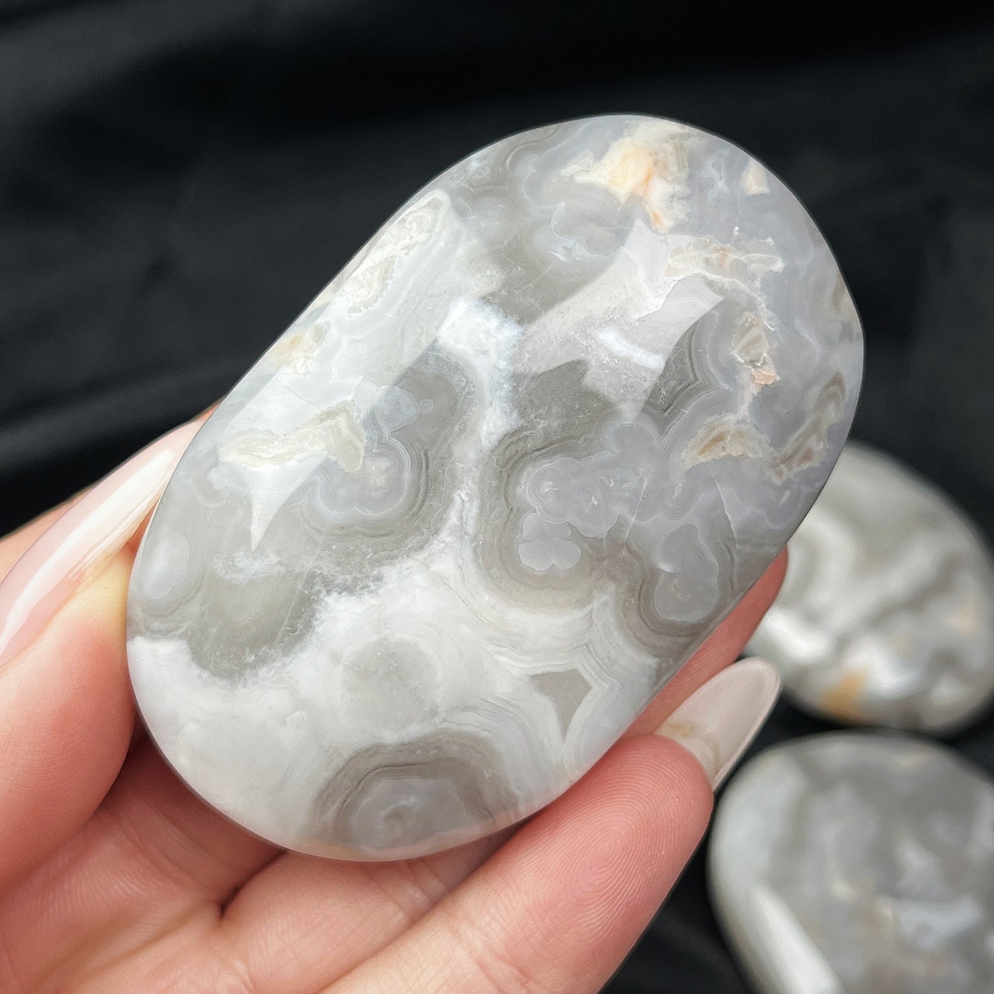 Natural Playing with Persian agate Heal ing Gemstone Home Decor