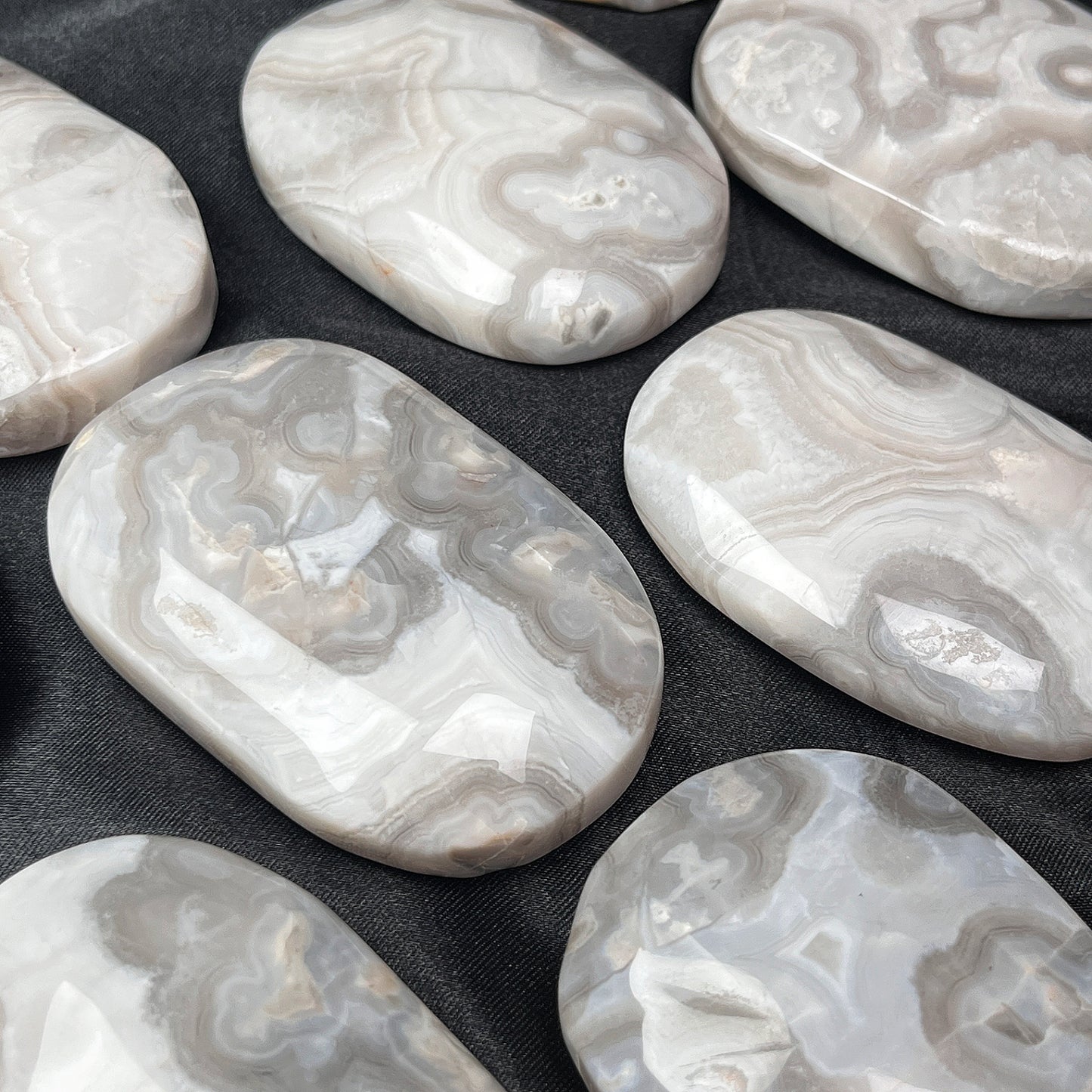 Natural Playing with Persian agate Heal ing Gemstone Home Decor