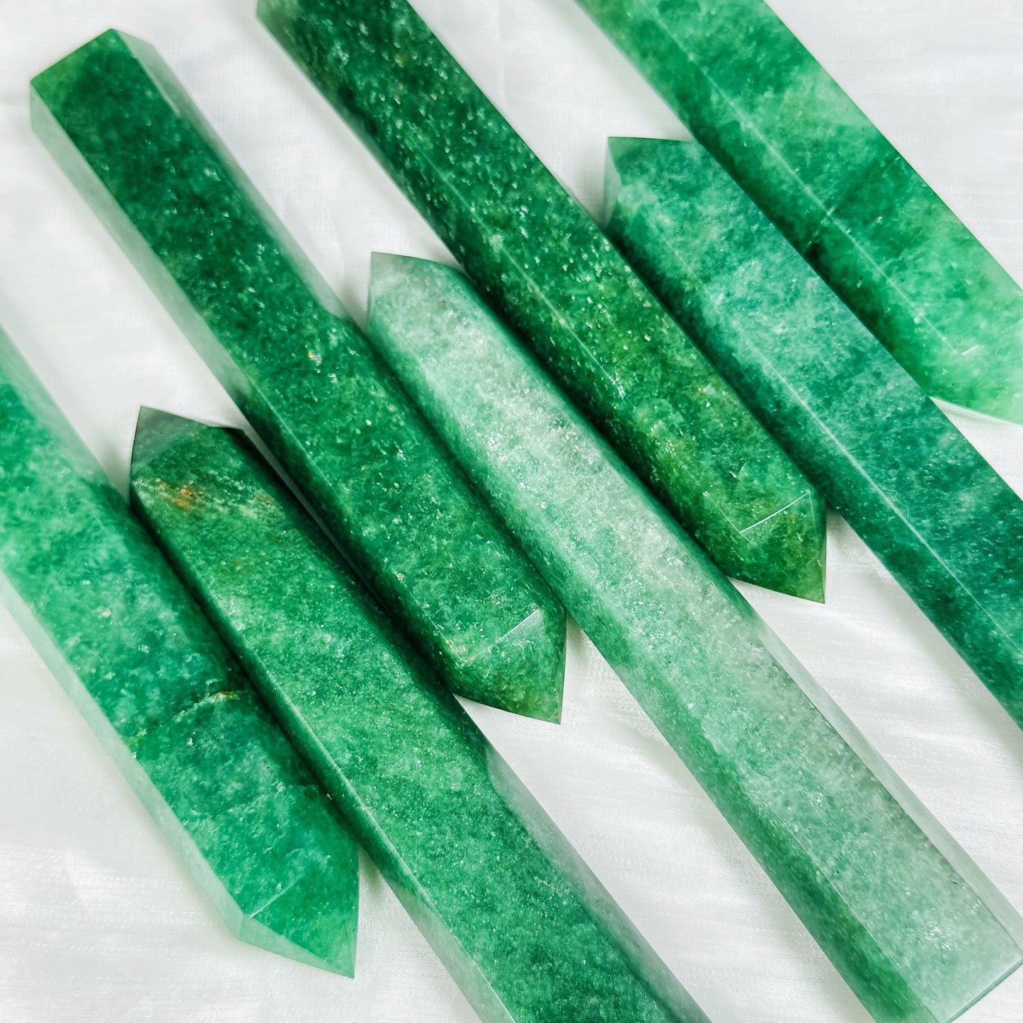 Green strawberry single pointed pillar