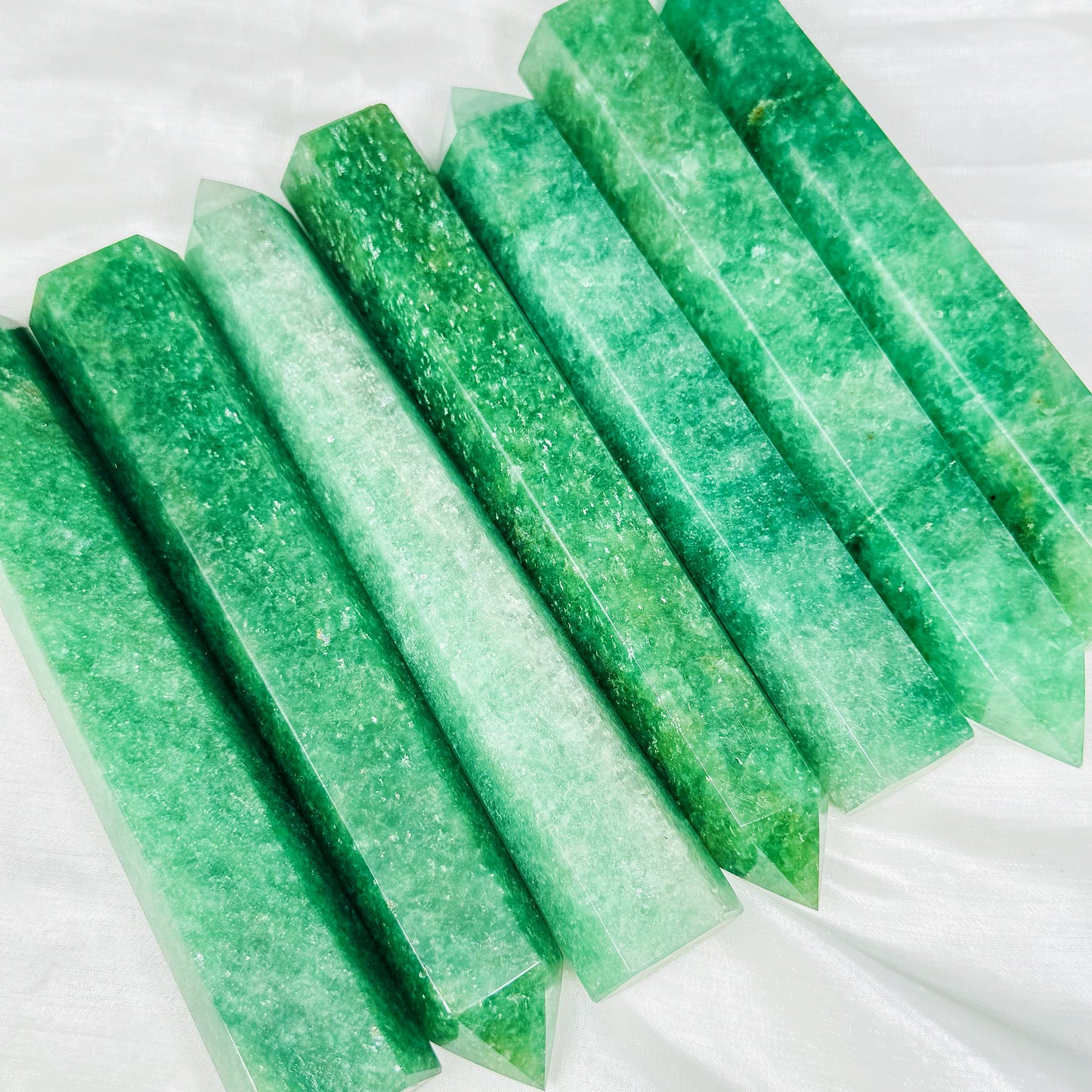 Green strawberry single pointed pillar